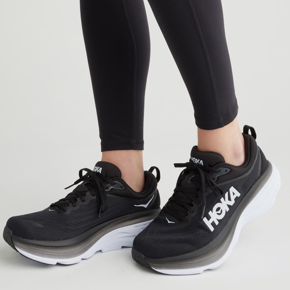 Hoka Bondi 8 Running Shoe - Black / White size 6.5